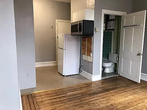 Studio, $1,050 — Photo 2