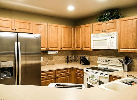 3rd image of 3968 Pomodoro Cir Unit 201