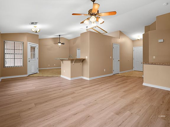 5th image of 315 Concord Dr