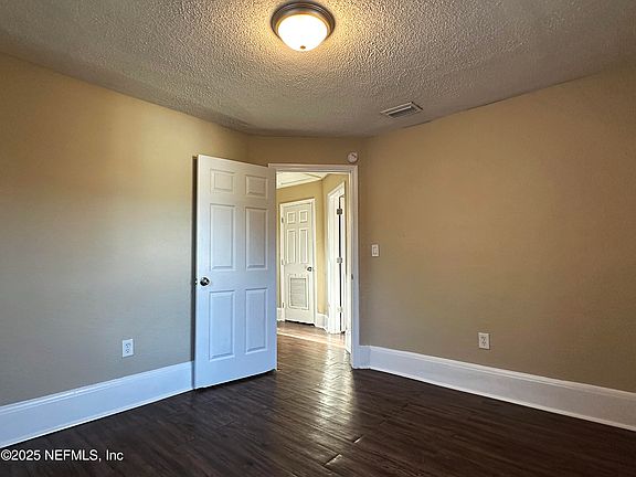4th image of 6428 ELWOOD Avenue