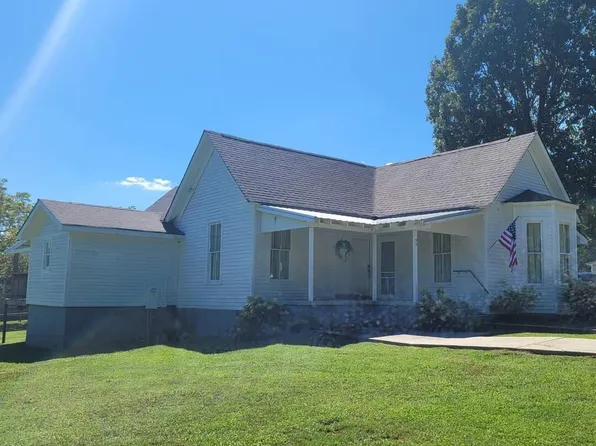99 5th St, Trenton, GA 30752