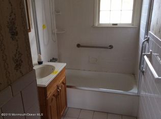 400 Poplar St, Lakehurst, NJ 08733
