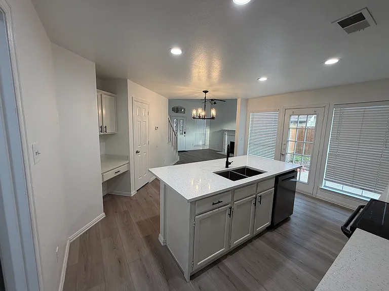 7865 Squire Ln — Photo 5