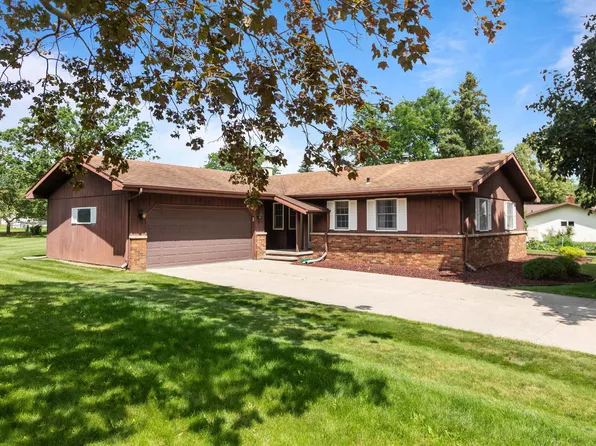 619 Woodside Dr, Seymour, WI 54165