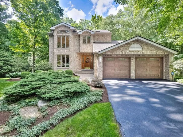 14119 Heritage Ln, Mount Vernon, OH 43050