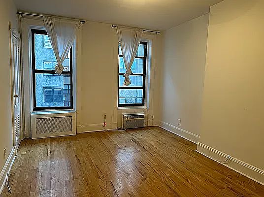 1st image of 22 E 81st St APT 5B
