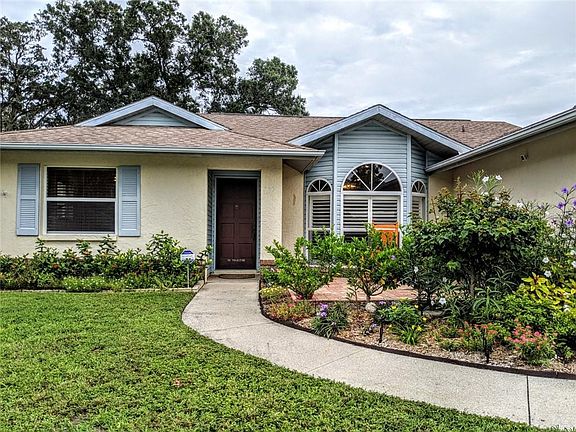 4th image of 2709 Seaspray St
