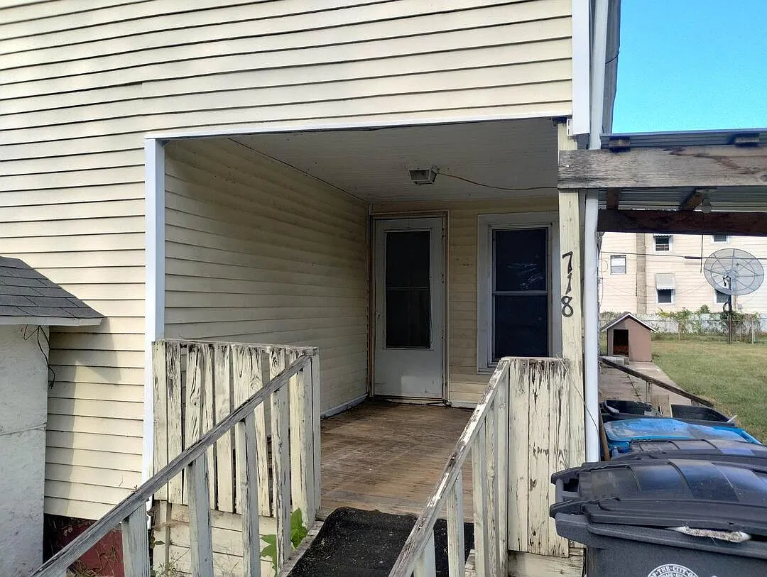 3 bed, 1104 sqft, $1,100 — Photo 3
