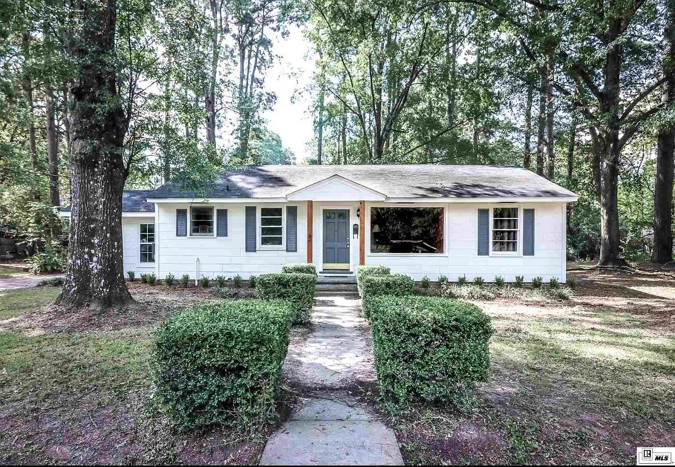 3 bed, 1292 sqft, $1,350 — Photo 1