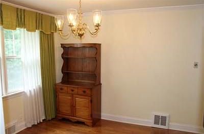 5th image of 4614 Noyes Ave SE