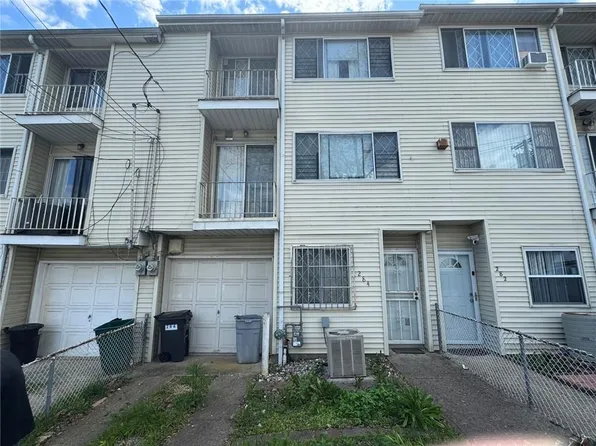 284 Steuben St, Staten Island, NY 10304