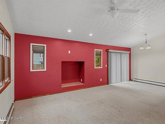 5th image of 8031 Fairwood Cir