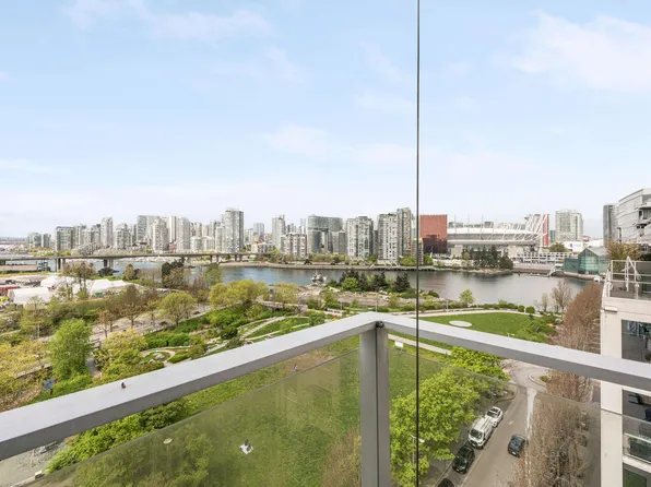 181 W 1st Ave #1009, Vancouver, BC V5Y 0E3