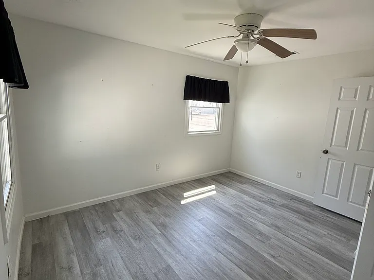 3238 Meadow St — Photo 17