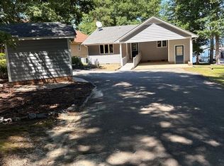 192 Watermans Dr, Gasburg, VA 23857