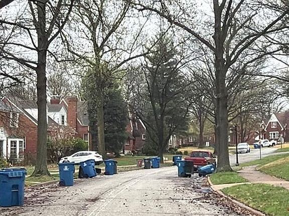 4th image of 8435 Roanoke Dr