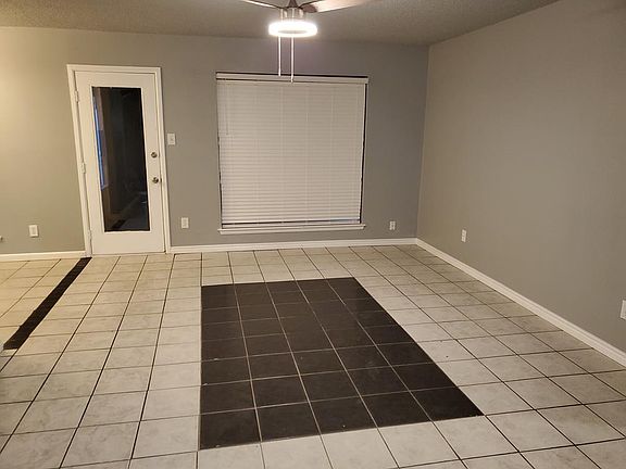 4th image of 521 Avenue B