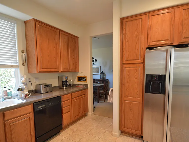 237 Blackstone Cmn — Photo 4