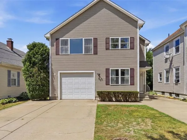133 Sandringham Ave, Providence, RI 02908