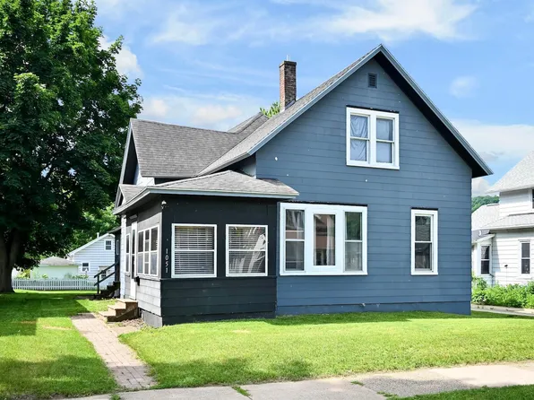 1051 W King St, Winona, MN 55987