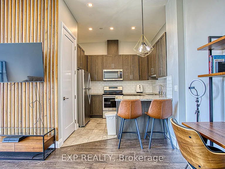 101 Locke St S #616 — Photo 4
