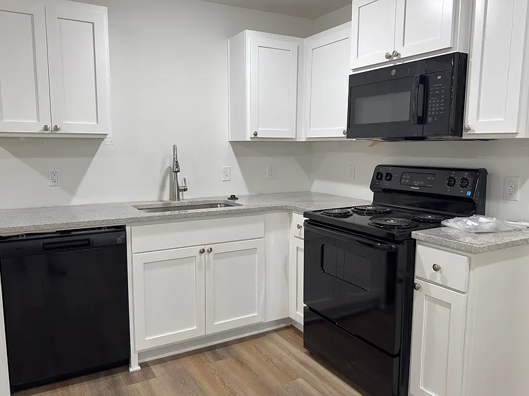 1025 E Hobson Ave #B — Photo 10