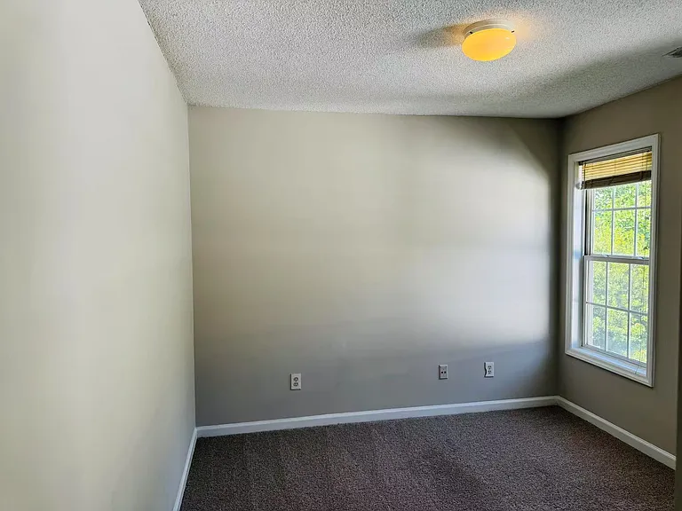 4644 Valley Stream Dr — Photo 14