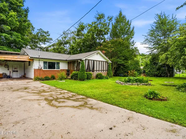 121 W Hutchinson Cir, Oak Ridge, TN 37830