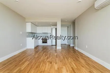 2 bed, 1.0 bath, $4,350 — Photo 2
