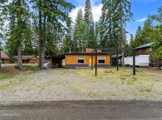 118 Timber Ln, Nordman, ID 83848