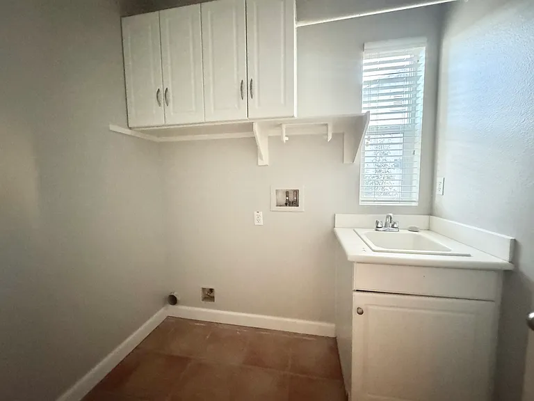 2871 Pinta Ct — Photo 17