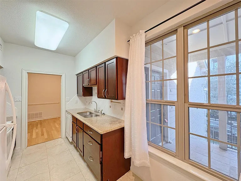 2700 Revere St #140 — Photo 10