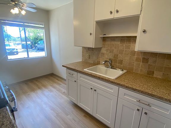 4th image of 400 Ferrini Rd #3