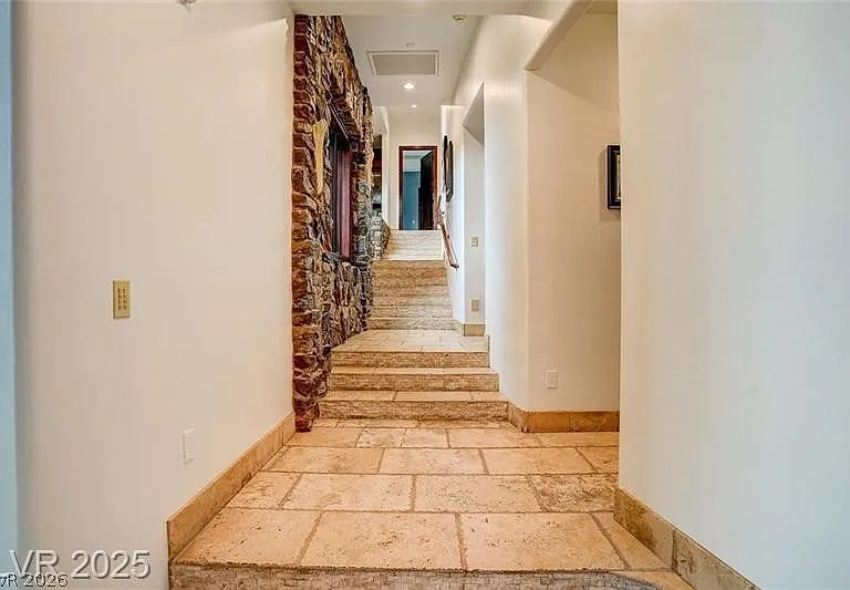 1608 Liege Dr — Photo 39