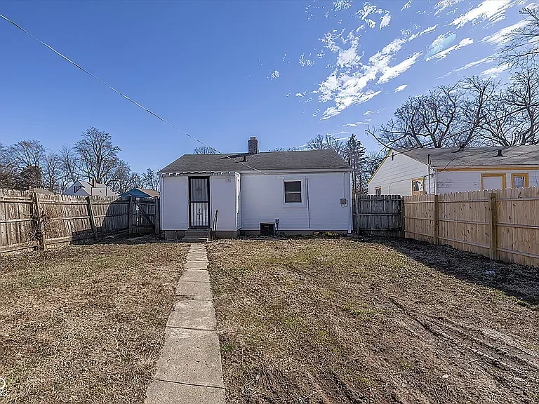 1148 Medford Ave — Photo 2