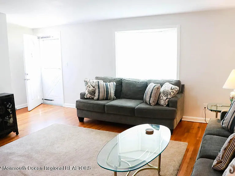 5 Vine Ct — Photo 28