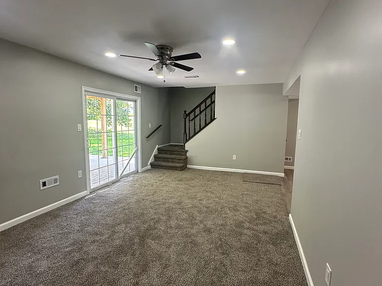 14 Danbury Dr — Photo 10
