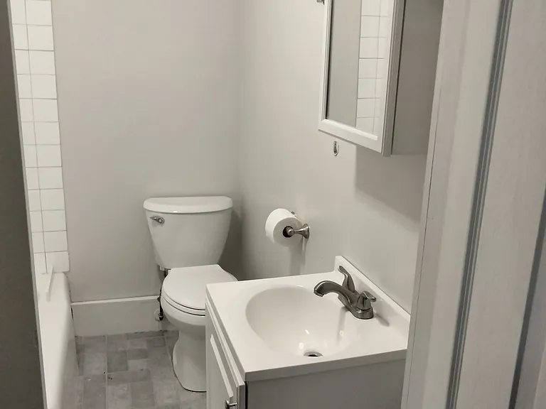 35 Lincoln St #2 — Photo 3