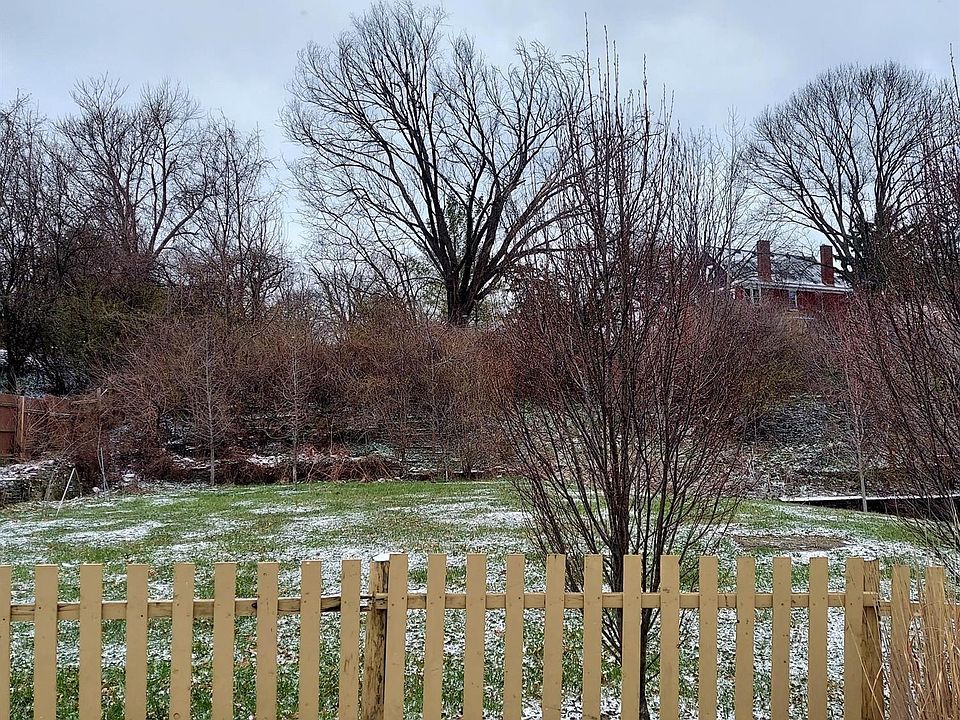 1st image of 581 Trenton Ave