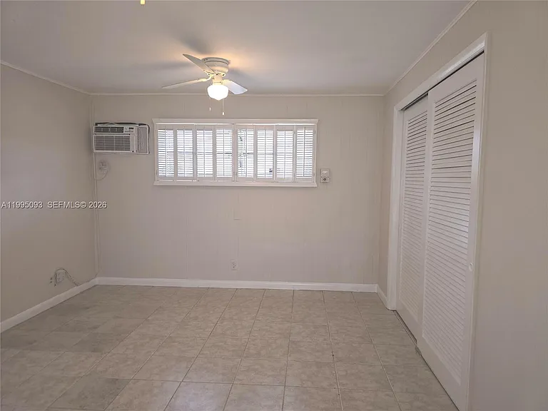 1723 Thomas St #3 — Photo 12