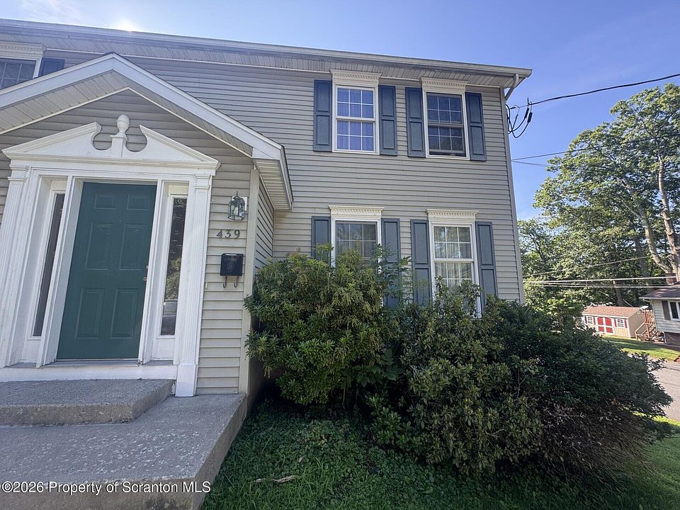 1st image of 439 Summit Ave