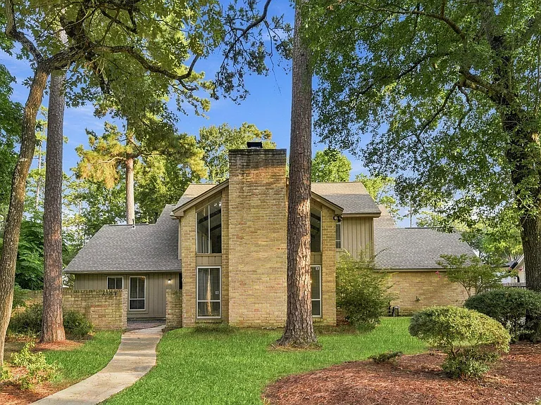 6307 Jadecrest Dr — Photo 1