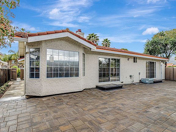 2nd image of 1077 Timber Crest Dr