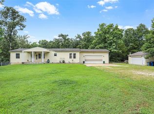 6640 Russell Rd, Hillsboro, MO 63050