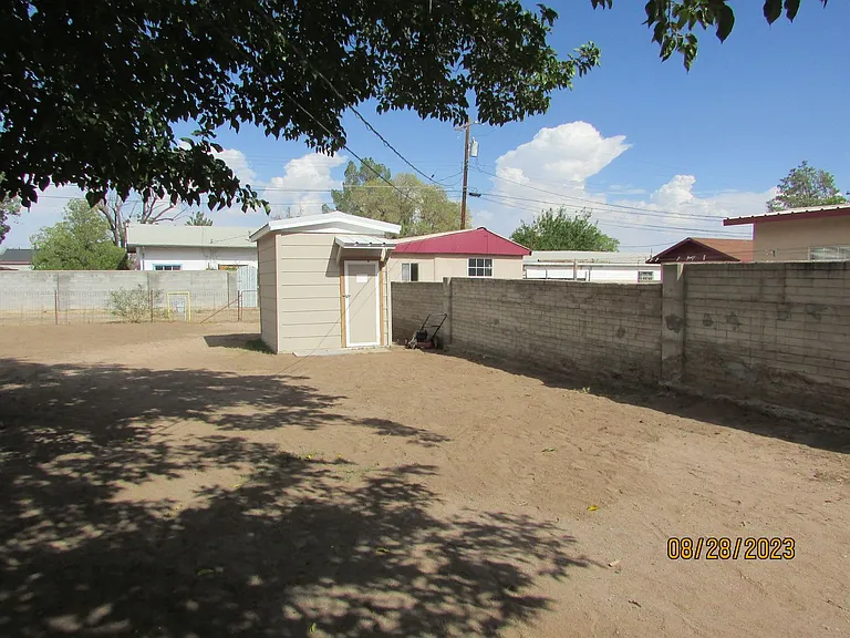 1103 S Platinum Ave — Photo 17