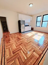 Rented by Metro Park Realty Inc