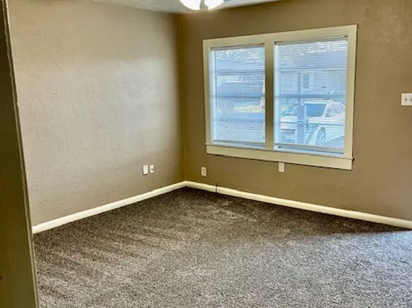 416 3rd St, Nederland, TX 77627