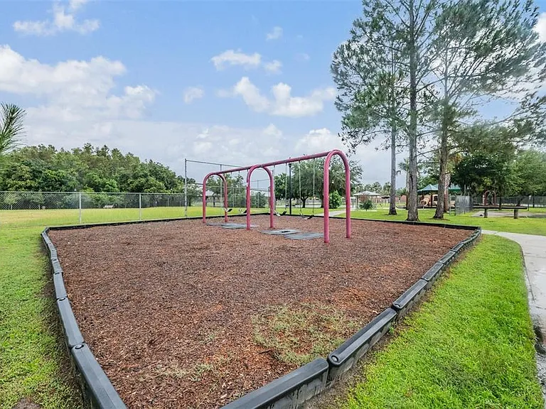 4208 Pine Isle Dr — Photo 40