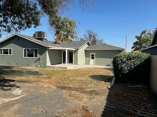 3 bed, 1604 sqft, $2,175 — Photo 3