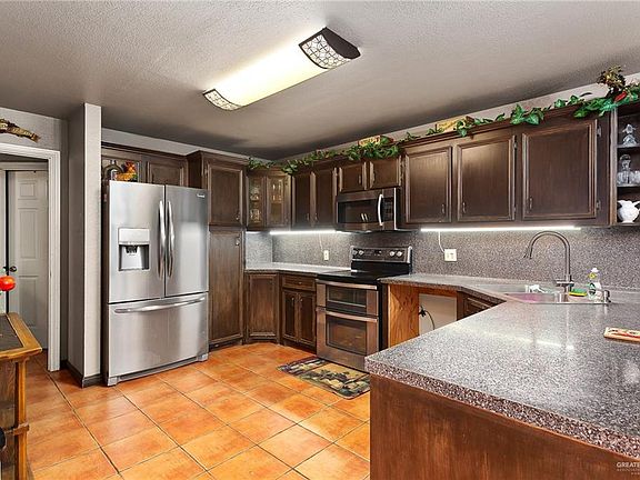 4th image of 5300 N 15th St APT 4